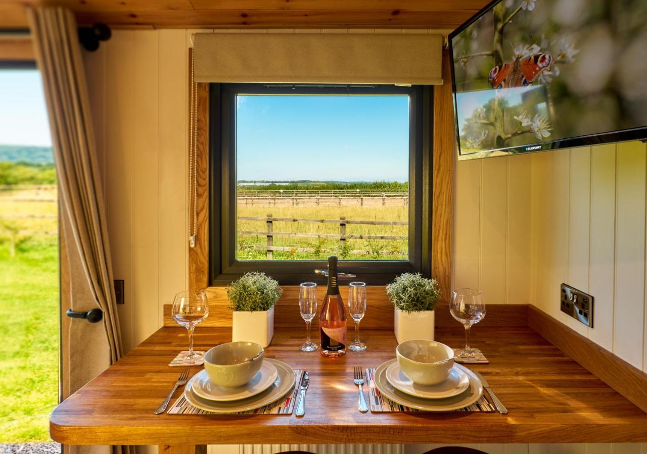 Hotel Abberley Shepherds Hut - Ockeridge Rural Retreats Wichenford Exterior foto