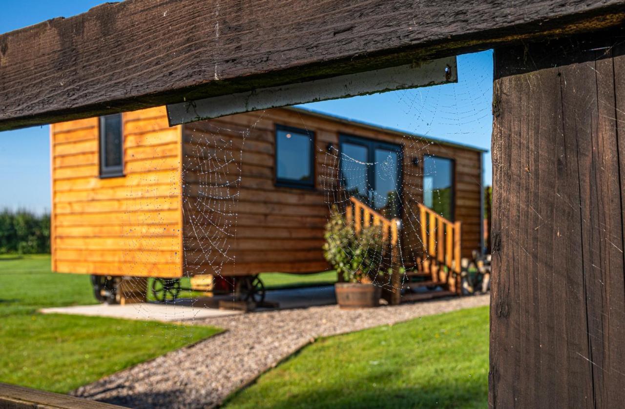 Hotel Abberley Shepherds Hut - Ockeridge Rural Retreats Wichenford Exterior foto