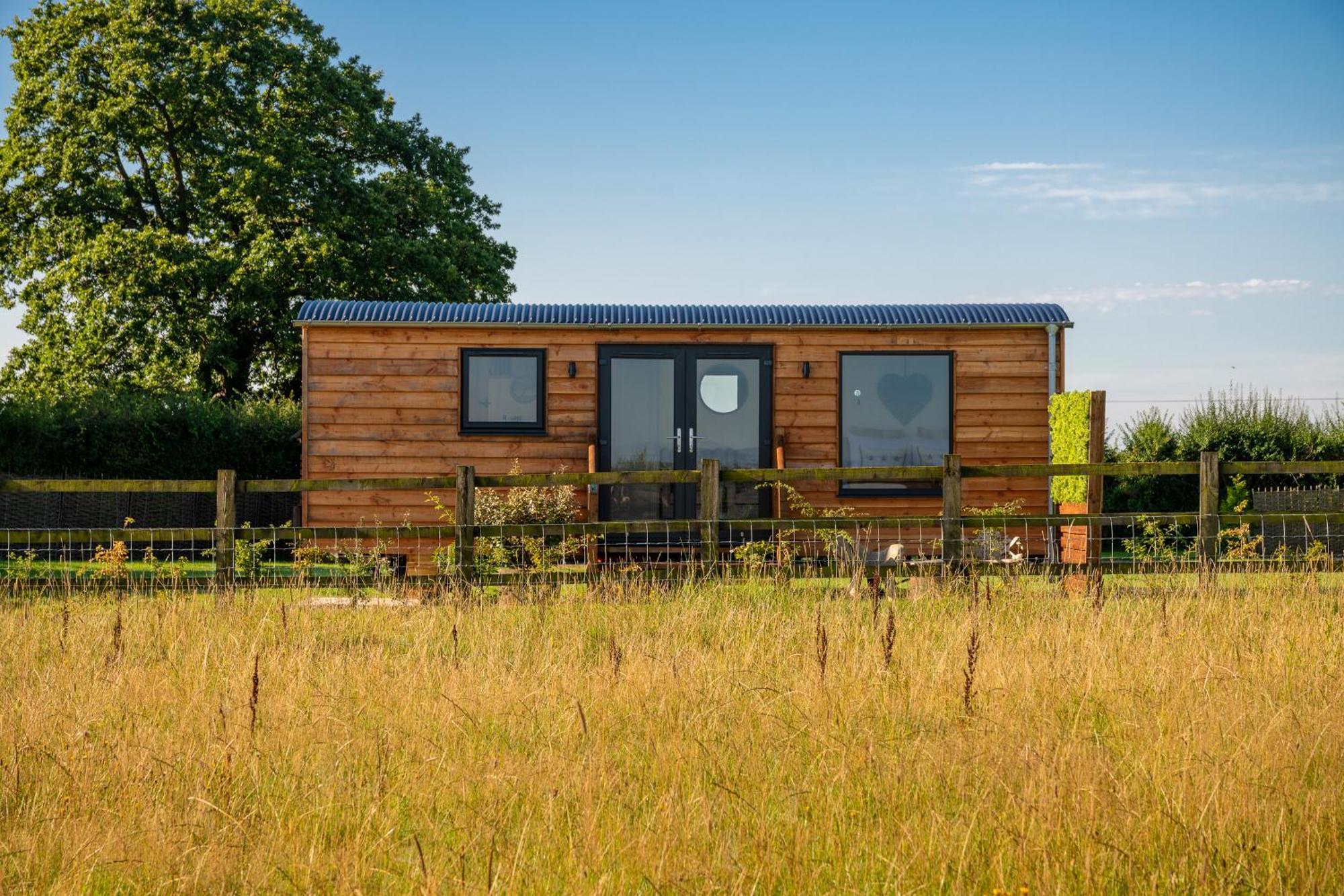 Hotel Abberley Shepherds Hut - Ockeridge Rural Retreats Wichenford Exterior foto